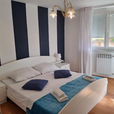 Moro Vrbnik 2 Appartement Buitenkant foto