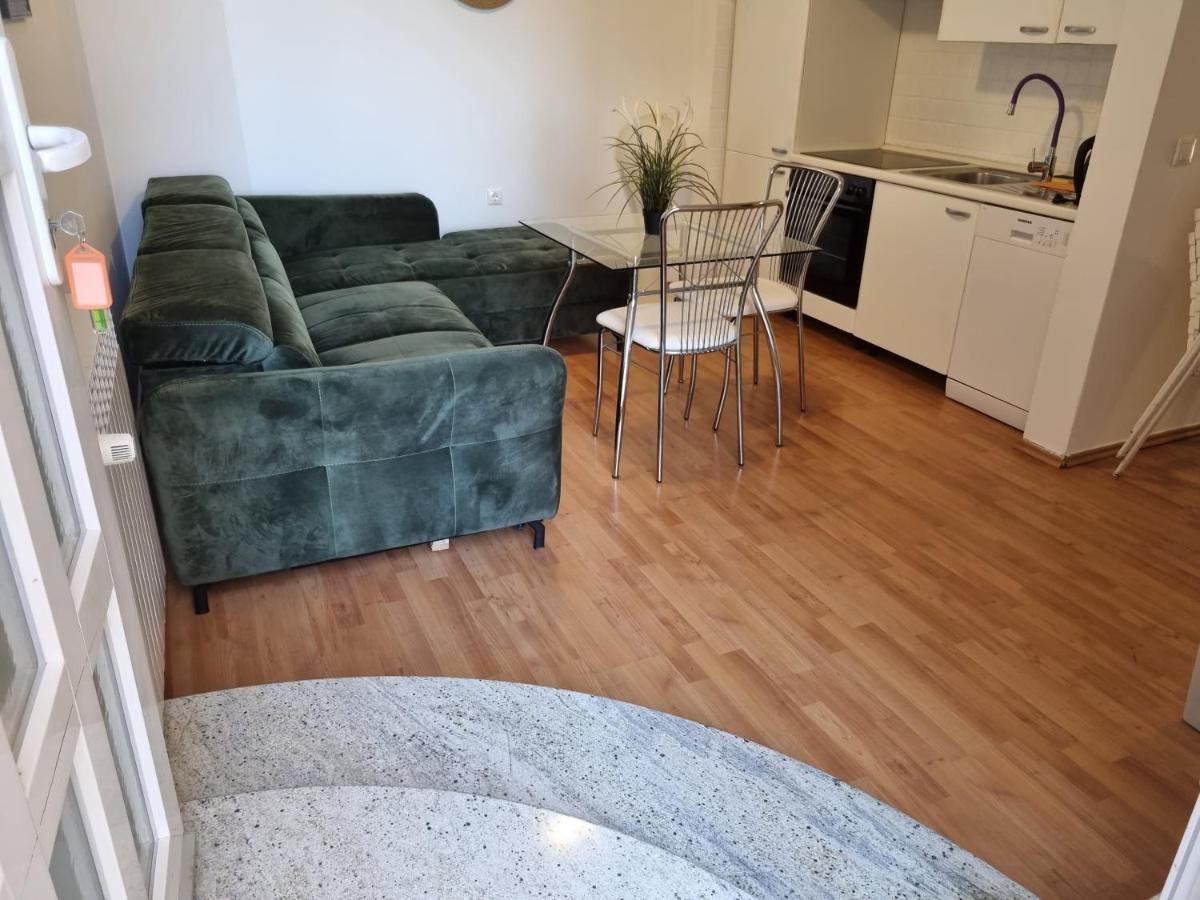 Moro Vrbnik 2 Appartement Buitenkant foto